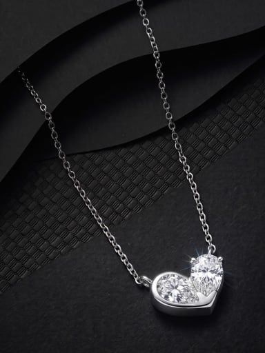 Minimalist 925 sterling silver necklace with a VVS1 moissanite heart pendant — elegant everyday fine jewelry.