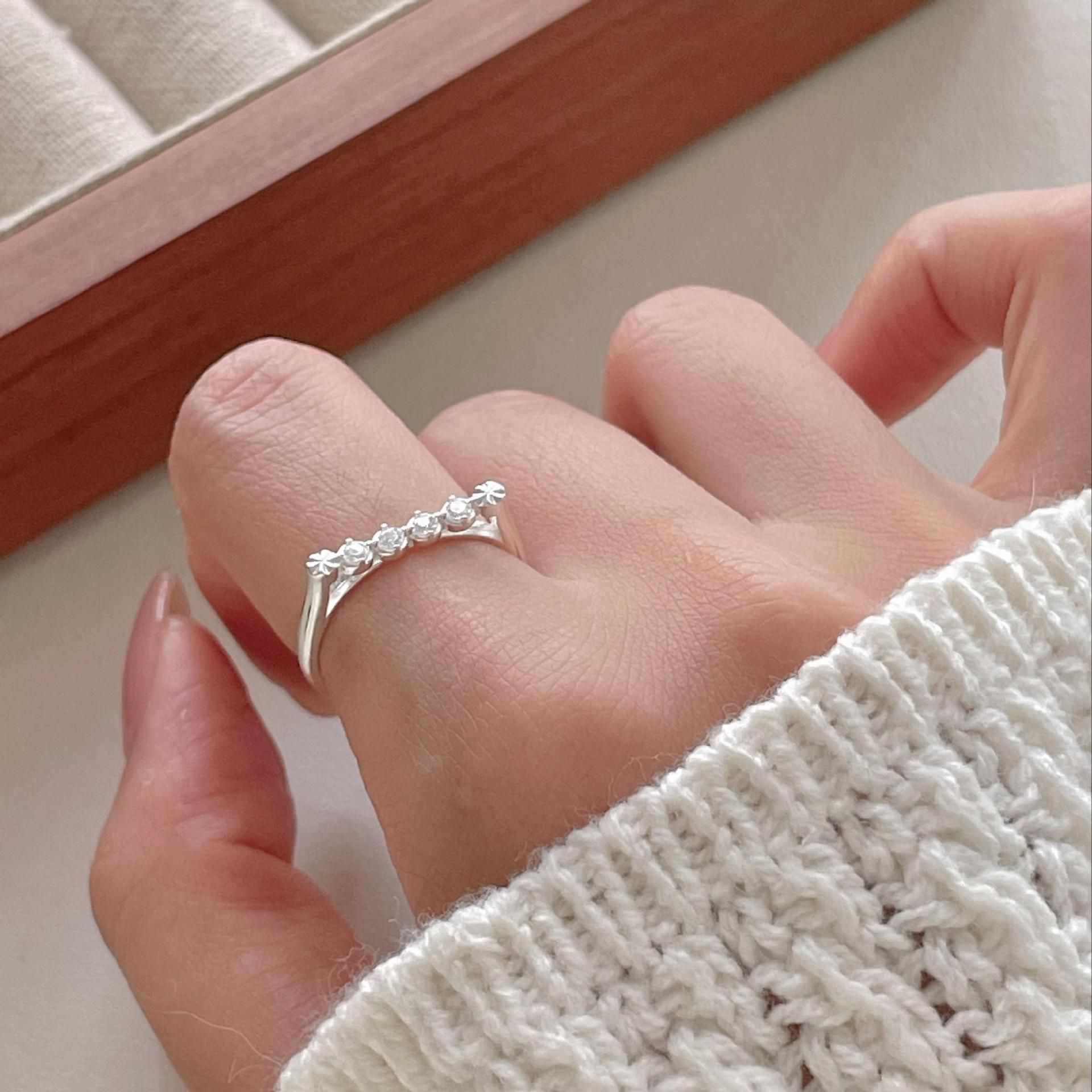Holiday Round Lines Ring