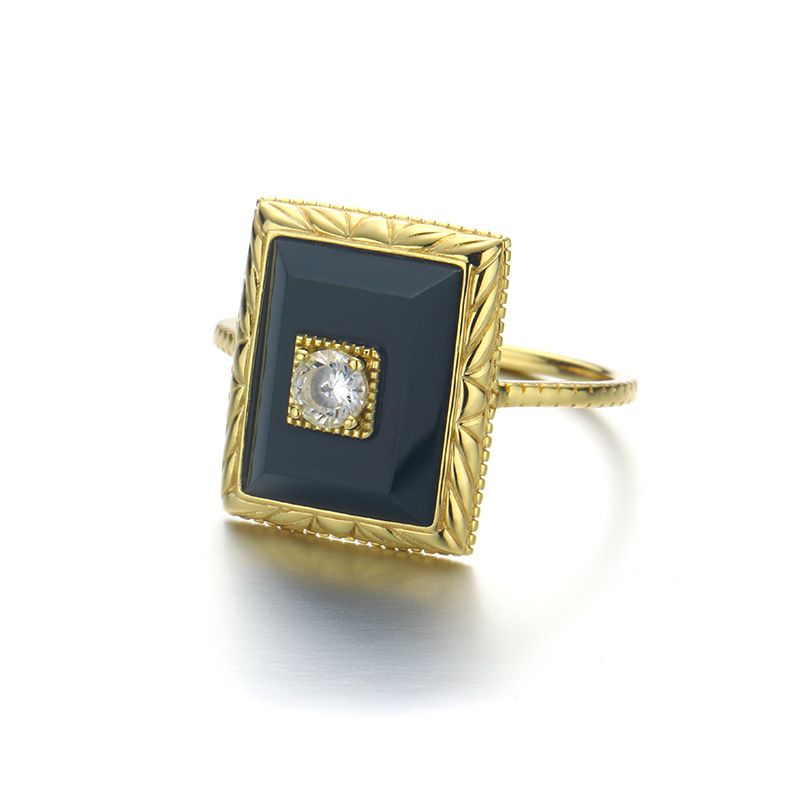 Elegant Black Square Ring
