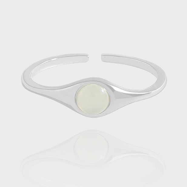 Simple Round Green Ring