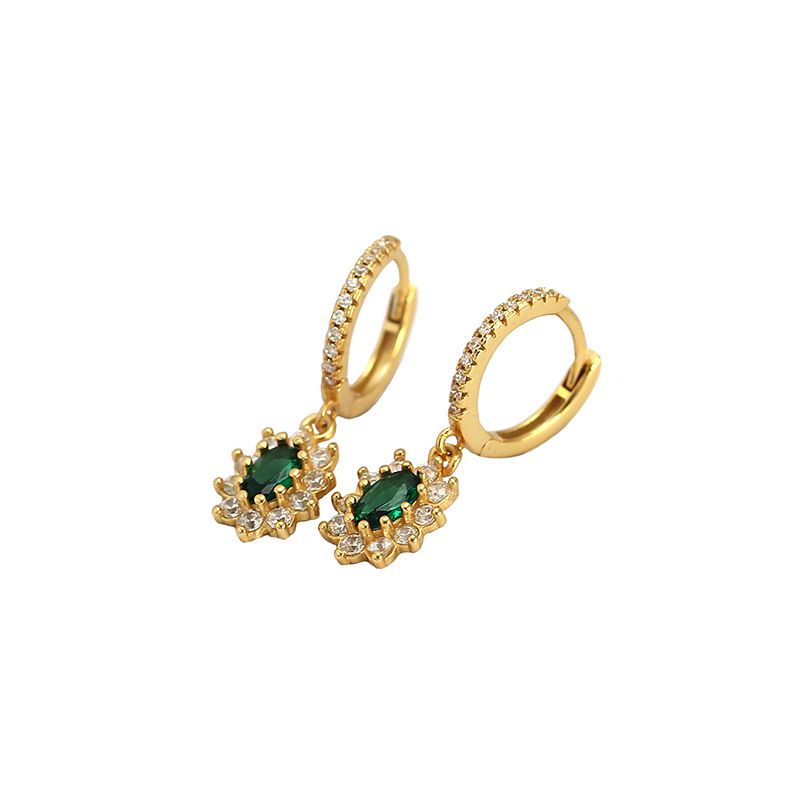 Elegant Green Oval Earrings