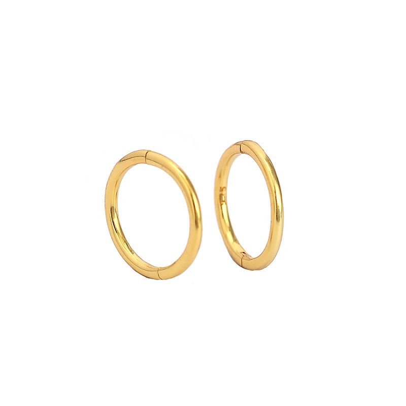 Huggie Earrings · 6mm