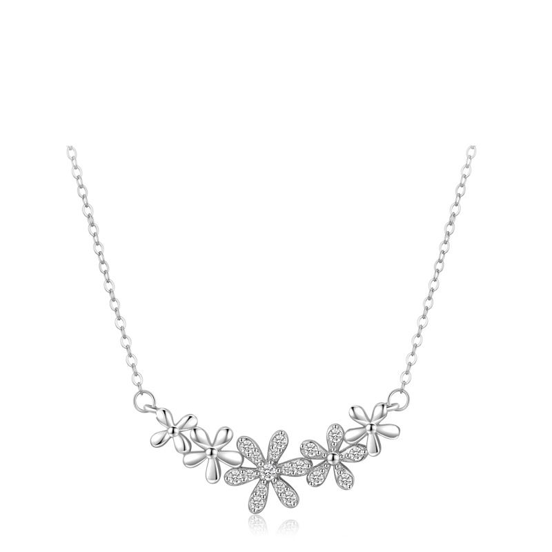 Daisy Necklace