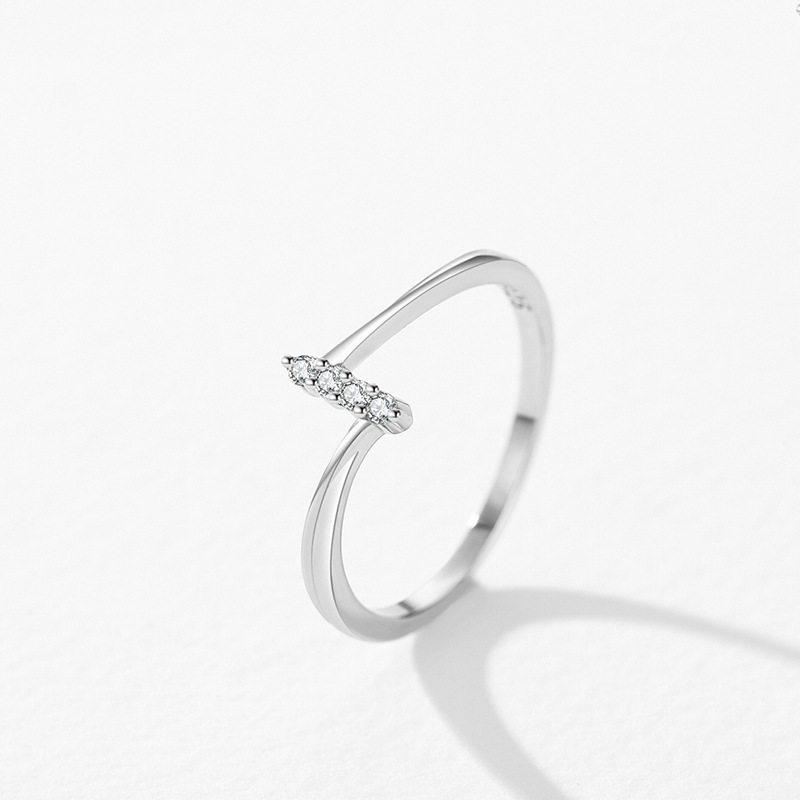 Simple Round Lines Ring