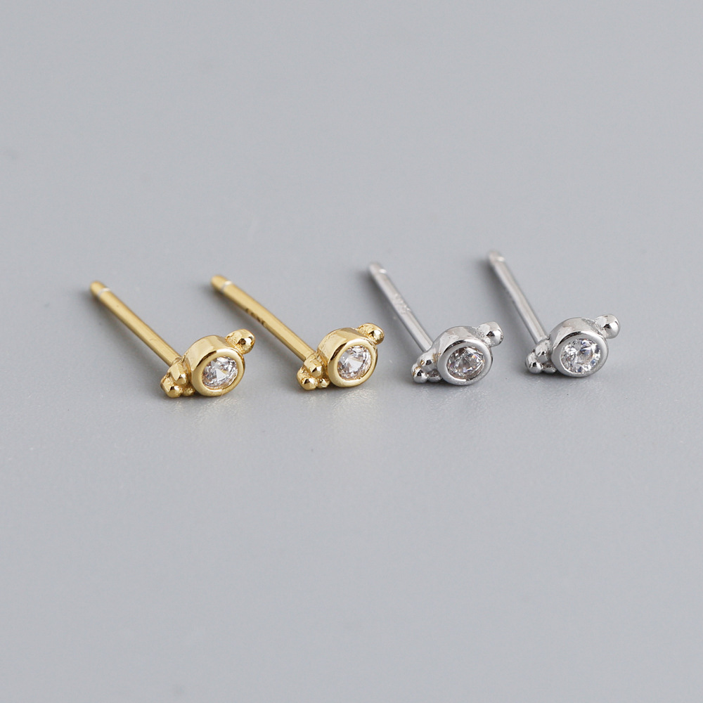 Mini Amazing Crystals Oval-Shaped Earrings 925 Sterling Silver Stud Earrings view 2