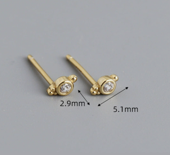 Mini Amazing Crystals Oval-Shaped Earrings 925 Sterling Silver Stud Earrings view 4