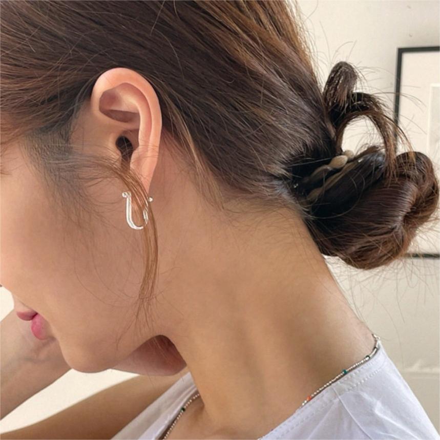 U Shape Geometric 925 Sterling Silver Minimalist Korean Style Fashionable Earrings view 5