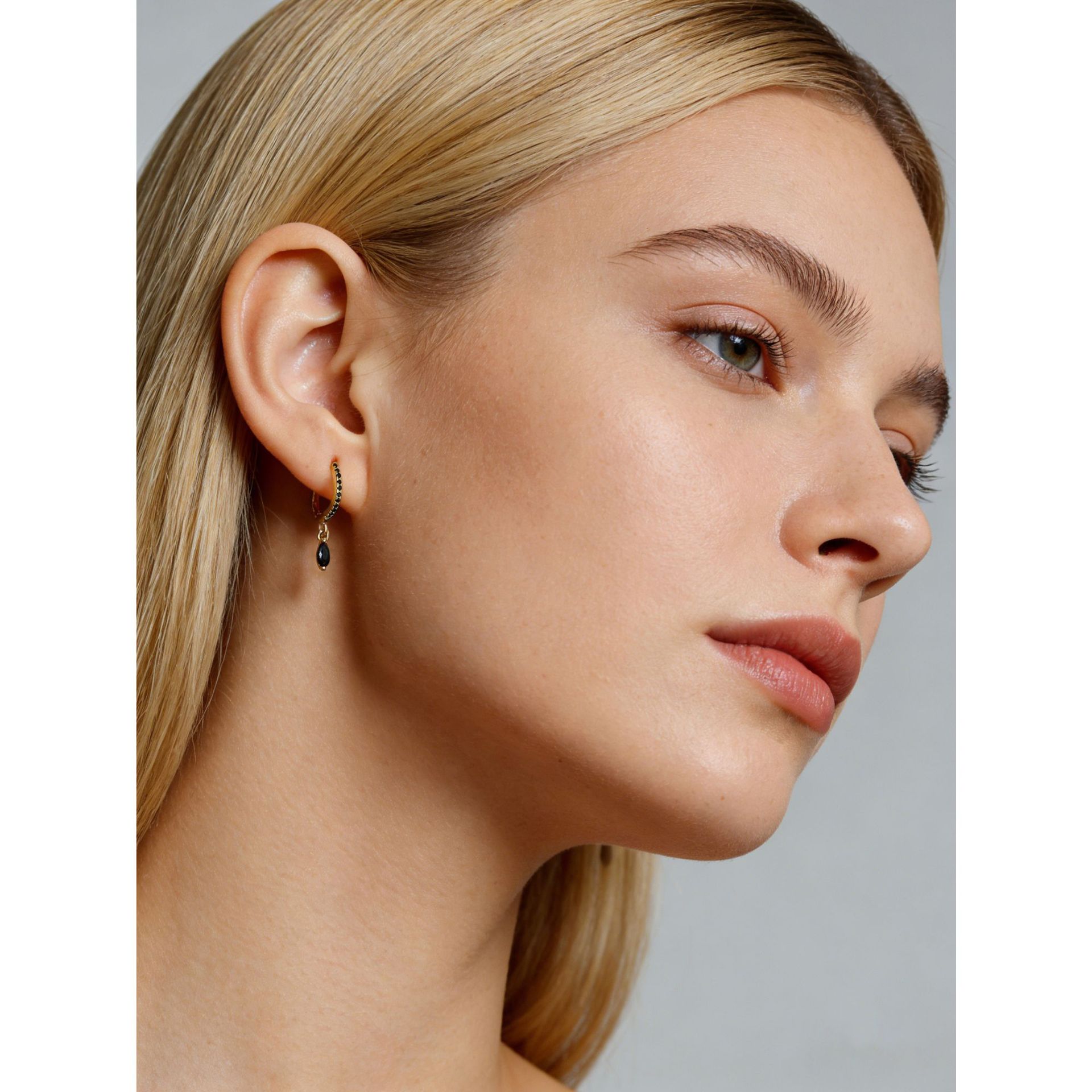 Amazing Crystals Oval Teardrop Shaped 925 Sterling Silver Earrings view 3