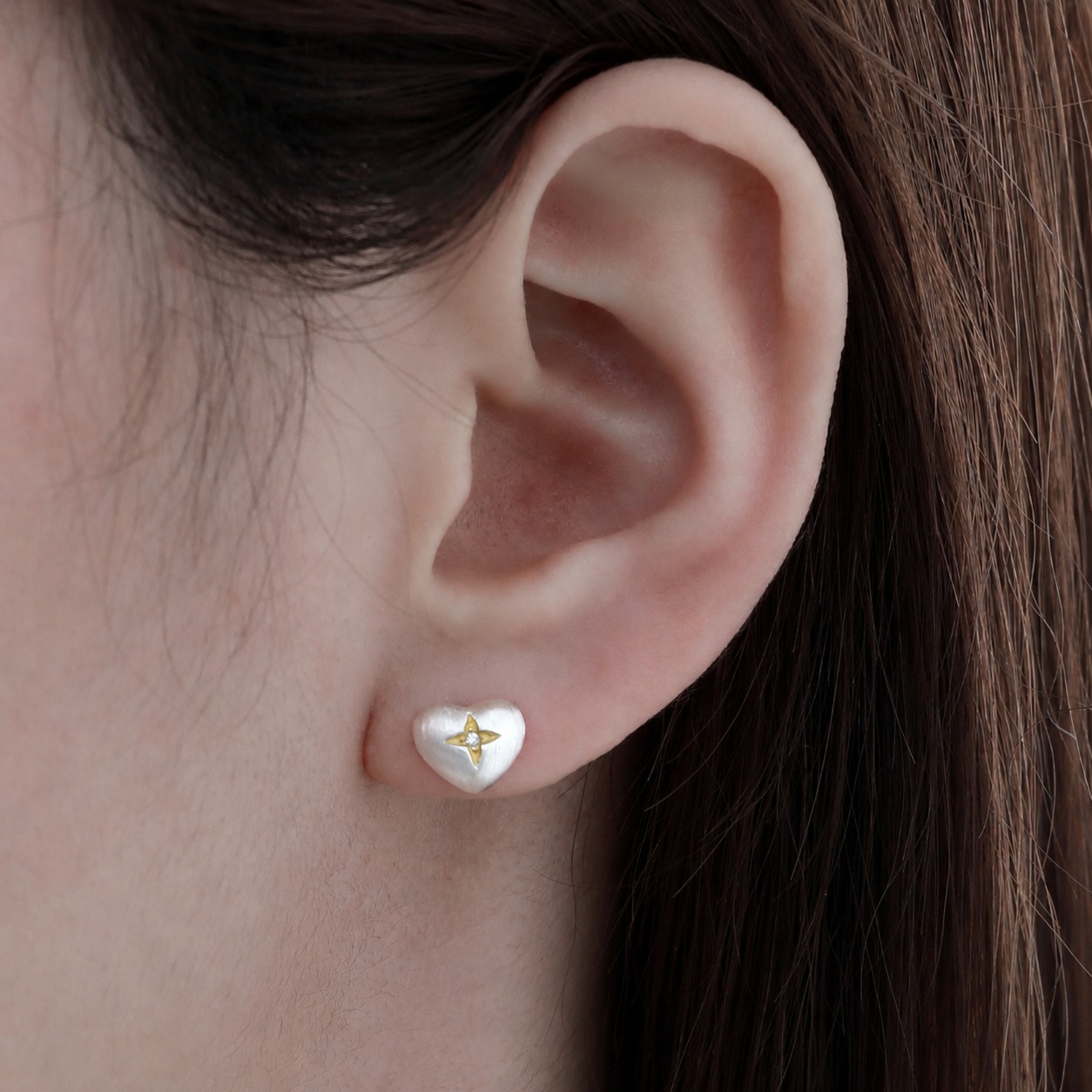 Brushed Heart-Shaped Zirconia Two Tone 925 Sterling Silver Gold-Plated Star Patterned Heart Stud Earrings view 4