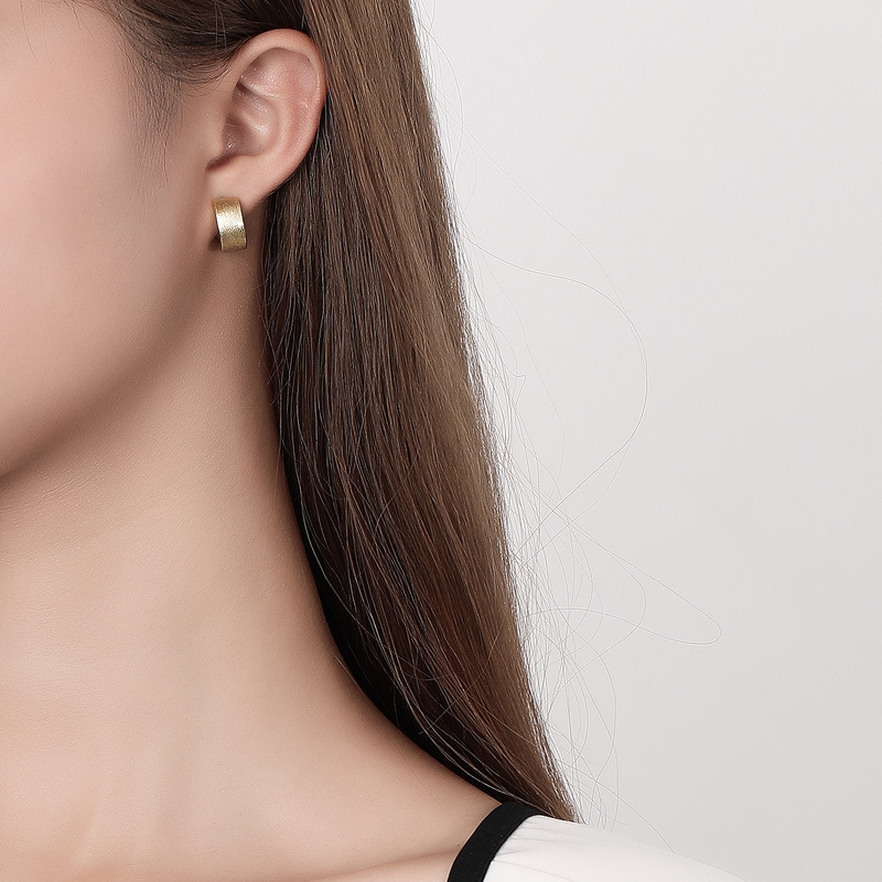 Geometric Round Minimalist Wide Band 925 Sterling Silver Huggie Hoop Earrings view 5