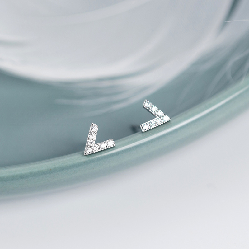 925 Sterling Silver Simple Geometric Mini Letter V Amazing Crystals Stud Earrings view 3
