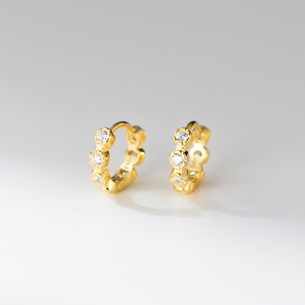 Amazing Crystals Round Bezel Set Huggie Hoop Earrings In 925 Sterling Silver With Silver Or Yellow Gold Finish Minimalist Shining Elegant Fashion Earrings