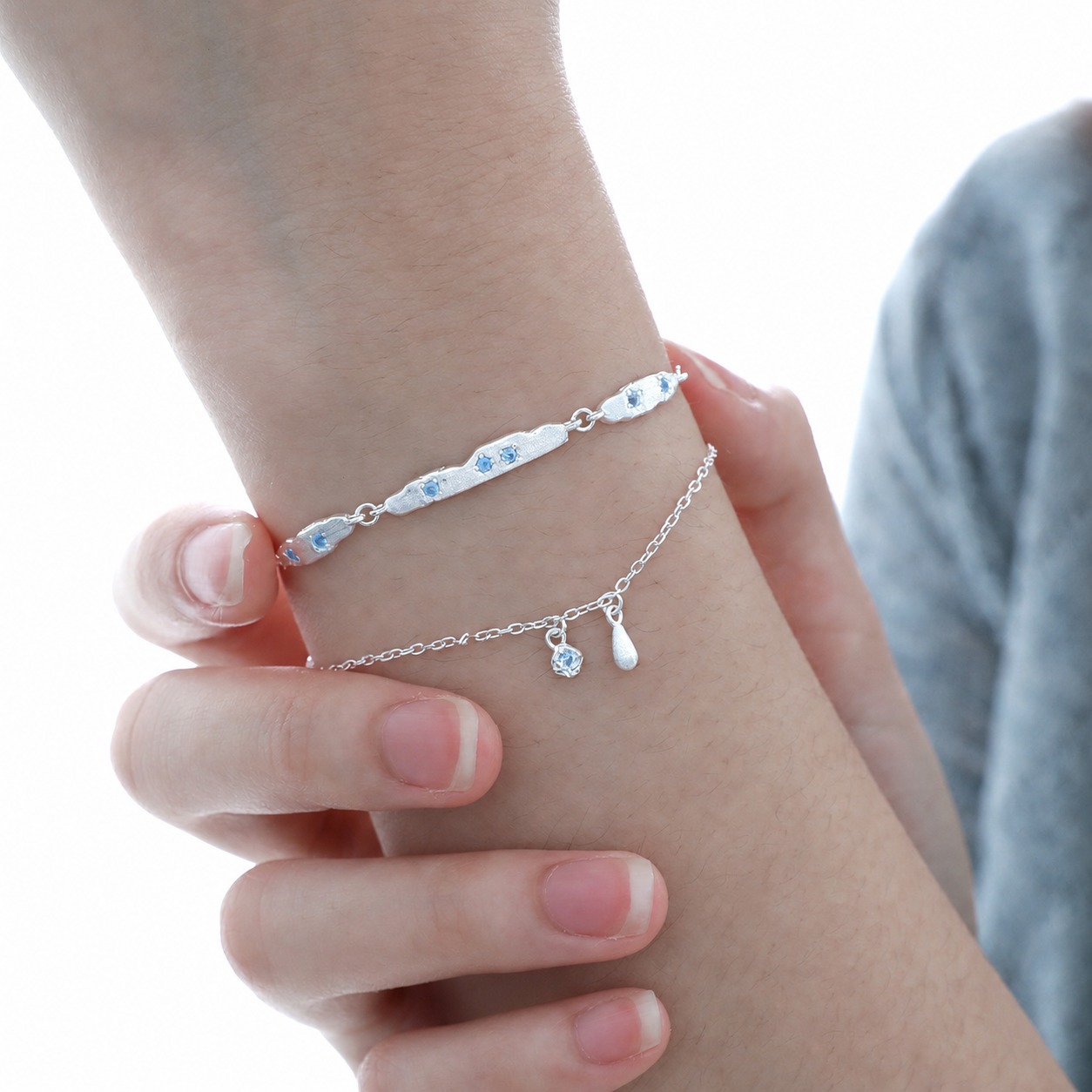 Amazing Crystals Double Layer Teardrop Pendant with 925 Sterling Silver Brushed Texture Irregular Bar Link Bracelet view 4
