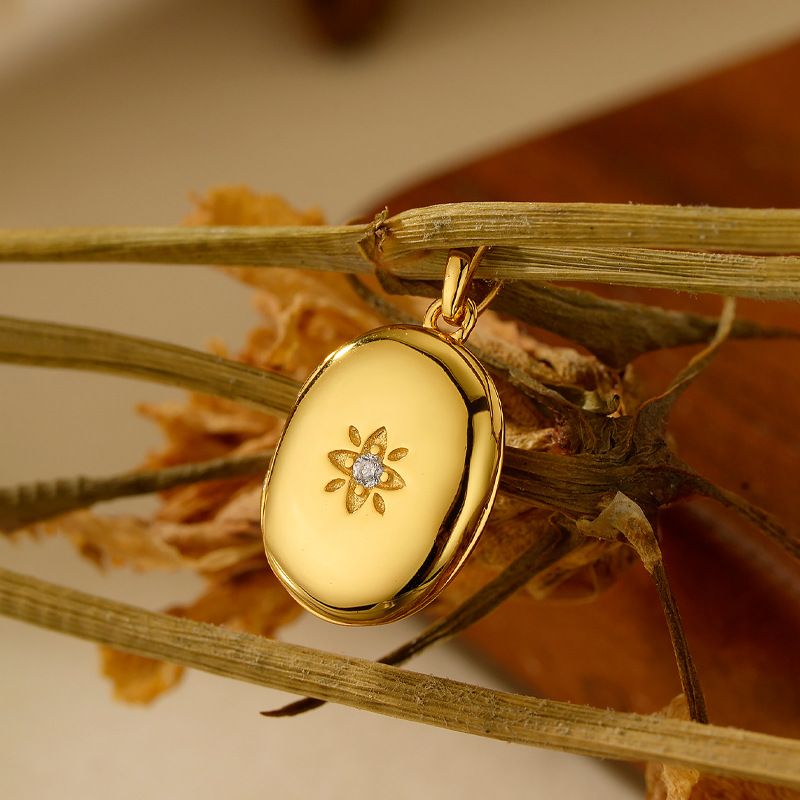 925 Sterling Silver Mini Delicate Single Oval Sunburst Flower Flip Locket Pendant view 2