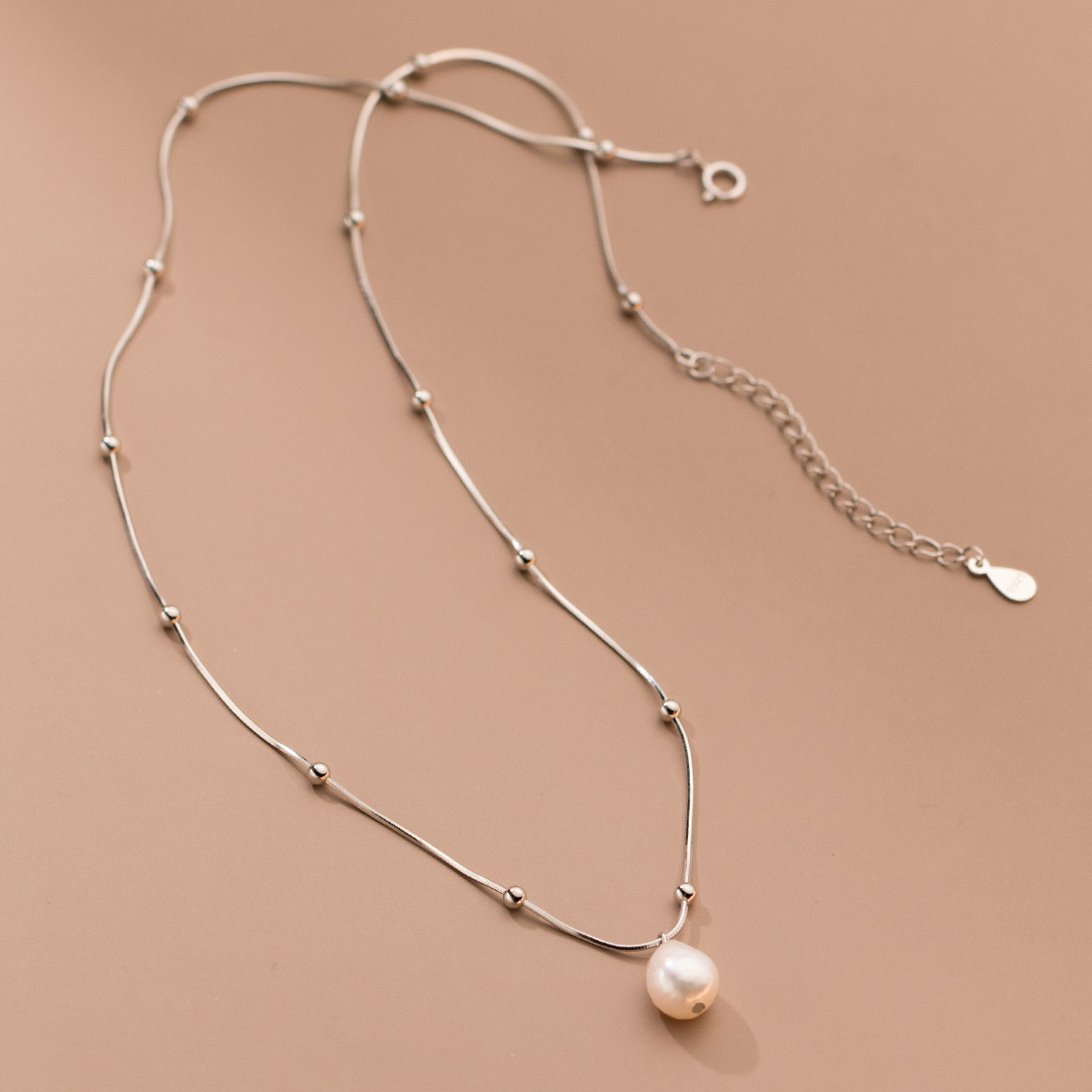 Baroque Pearl Minimalist Beaded S925 Sterling Silver Snake Chain Pearl Pendant Necklace view 4