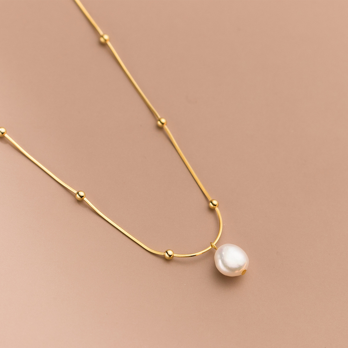 Baroque Pearl Minimalist Beaded S925 Sterling Silver Snake Chain Pearl Pendant Necklace view 5