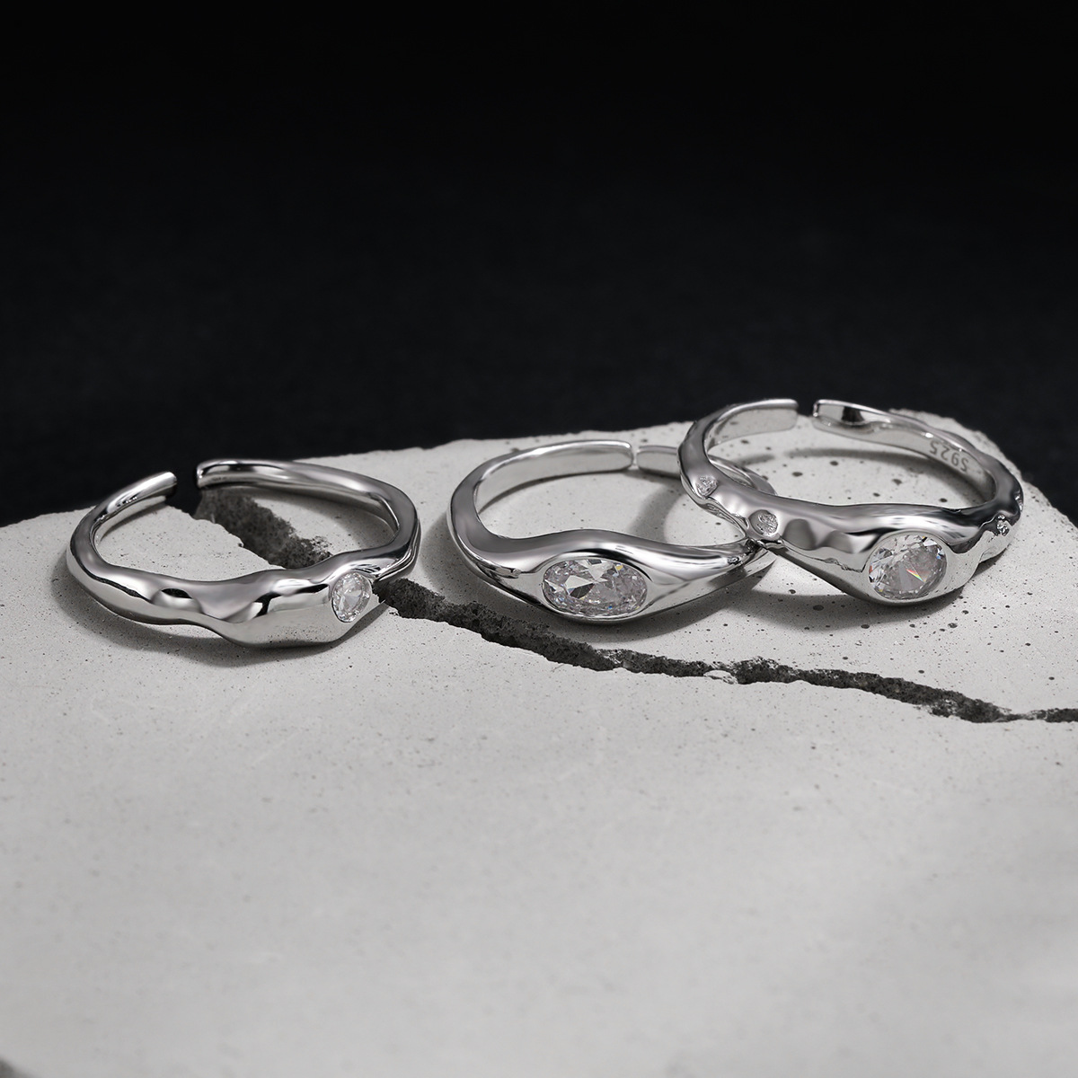 Amazing Crystals Geometric Oval and Round Setting 925 Sterling Silver Adjustable Open Band Minimalist Wavy Ring view 3
