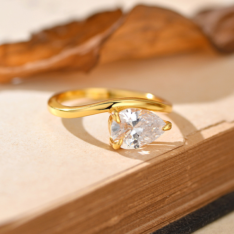 Minimalist Geometric Ring Amazing Crystals And Pure Metal 925 Sterling Silver 18K Gold Tone White Gold Tone Wave Leaf Clover Pear Cut Open Band Fashion Ring For Women Men view 3